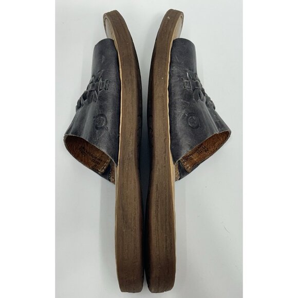 Born St Francis Sandals Women's Size 7 Grey Leather Slip On Slide Flat F61722 - Picture 10 of 11